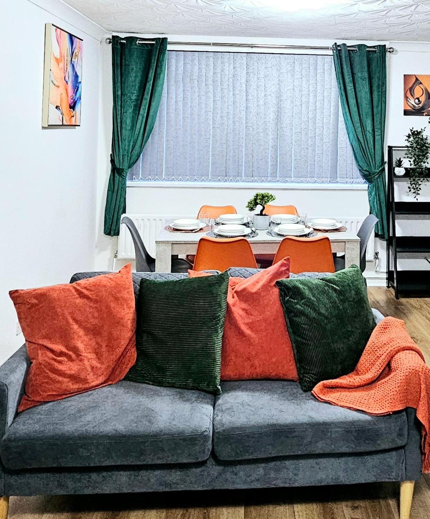 Lushstay Telford - Families, Contractors & Group Of Friends, Long Term Stay Экстерьер фото